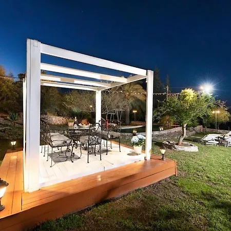 4 Bd Luxurious With Swimming Pool *