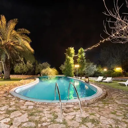 4 Bd Luxurious With Swimming Pool Tatil Evi Sálakos