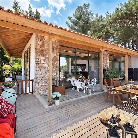 펜션 4 Bd Luxurious With Swimming Pool Sálakos