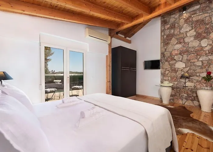 Vakantiehuis 4 Bd Luxurious With Swimming Pool *